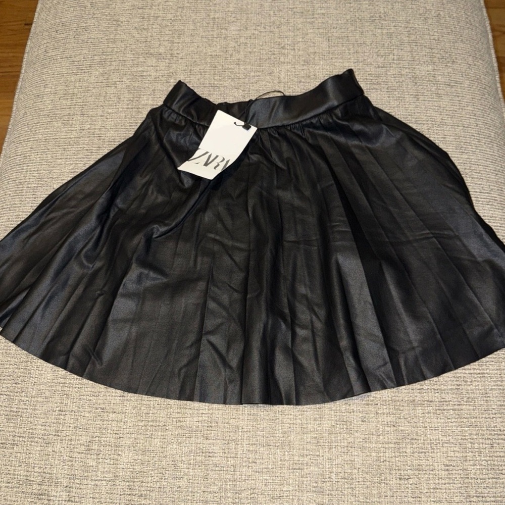 Zara Black Skater Skirt Pleated Faux Leather Size 9